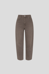Nachhaltige O-Shape Jeans / Barrel Jeans in Washed-Brownie aus Bio-Baumwolle – faire Produktion – Clara Himmel