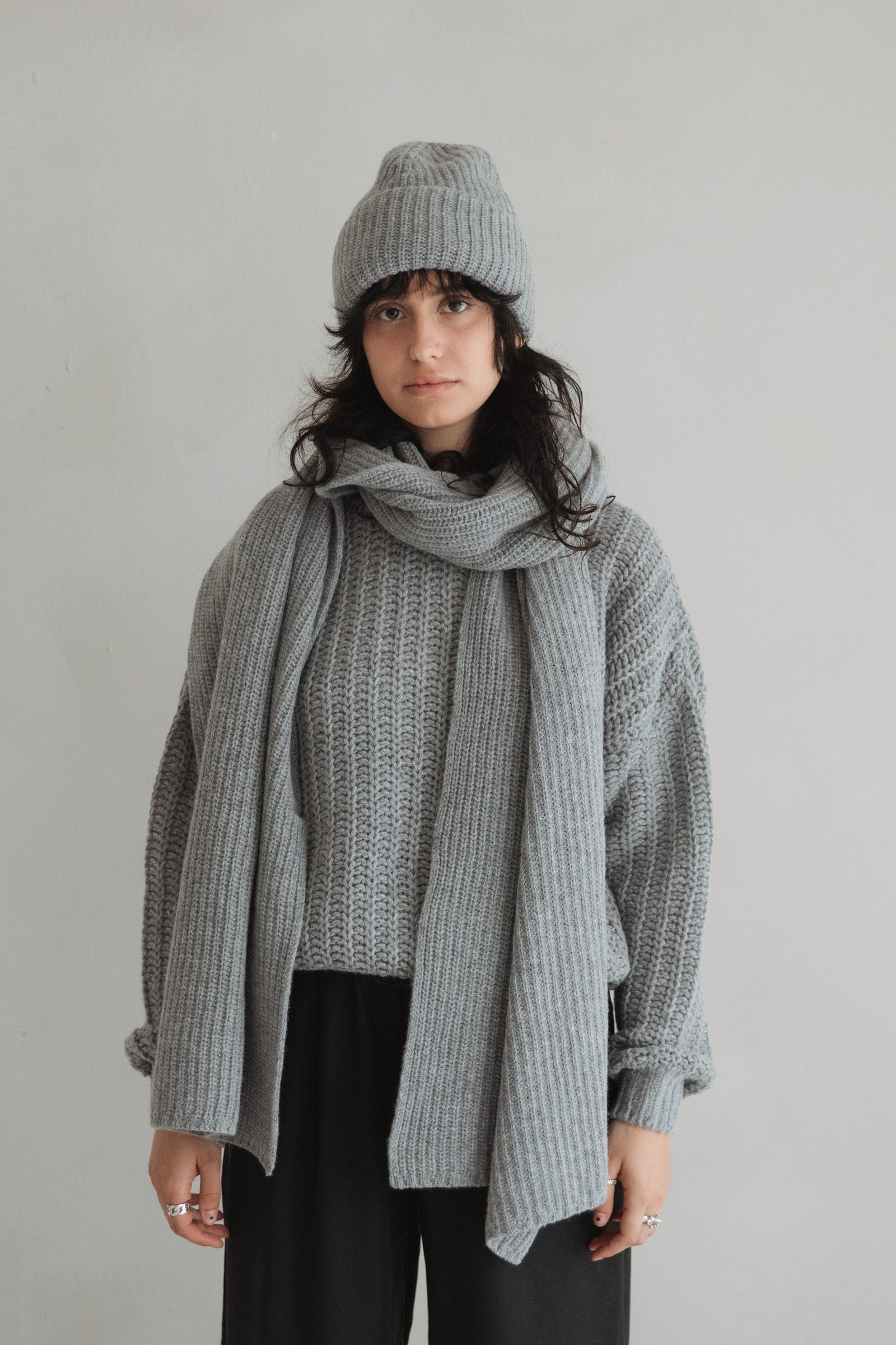 Knitted Scarf Grey Melange – Clara Himmel