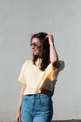 Nachhaltiges Cropped Shirt aus Nicki-Stoff in Butter Yellow – Made in Germany – Clara Himmel