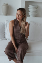 Nachhaltige Jeansweste in Washed Brownie – faire Produktion – Clara Himmel