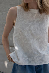 Top mit Stickerei White