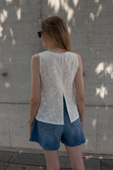 Top mit Stickerei White