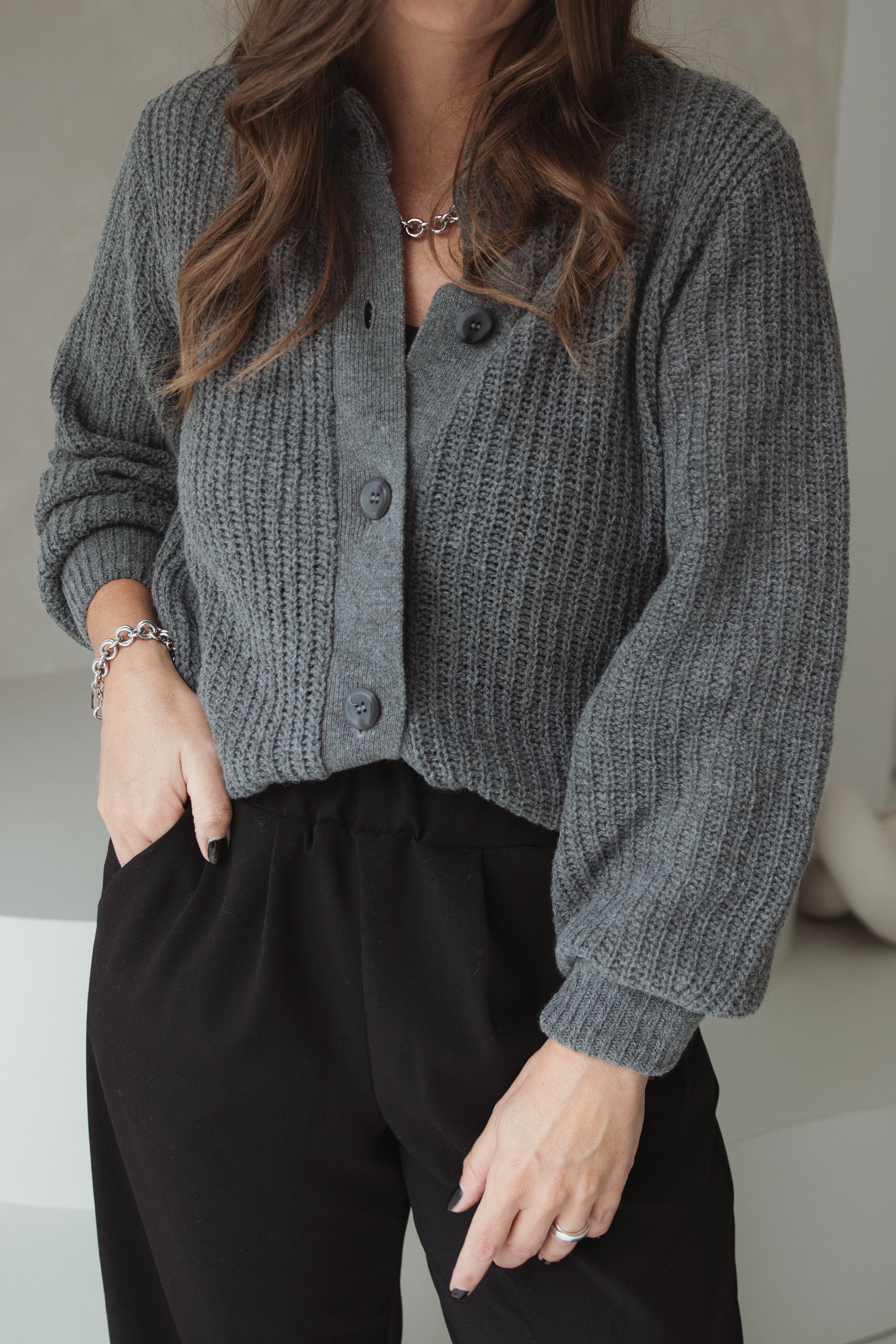 Strickjacke aus Wolle Grau – Clara Himmel