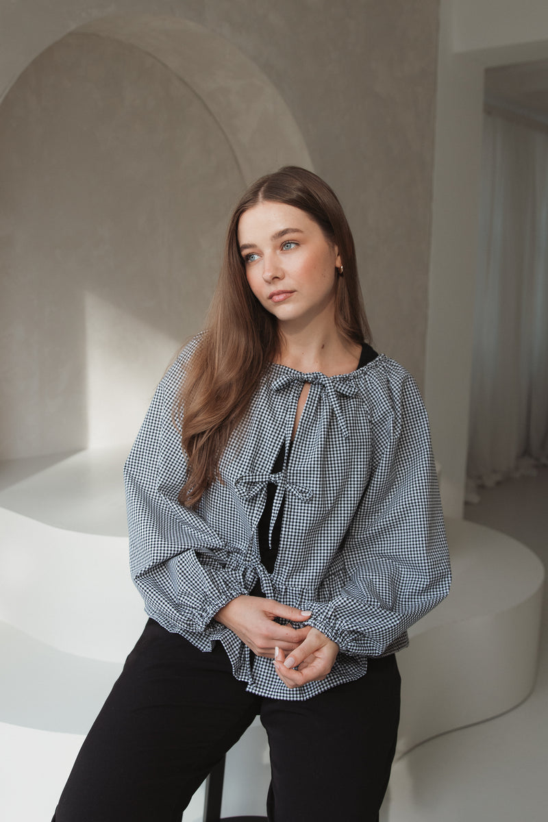 blouse with a check pattern