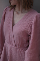 Nachhaltiges Kleid aus Musselin in Dusty Rose – fair produziert – Clara Himmel