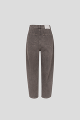 Nachhaltige O-Shape Jeans / Barrel Jeans in Washed-Brownie aus Bio-Baumwolle – faire Produktion – Clara Himmel