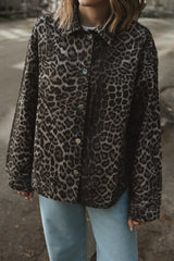 Nachhaltige Hemdjacke mit Leo-Print aus Bio-Baumwolle – fair produziert – Clara Himmel